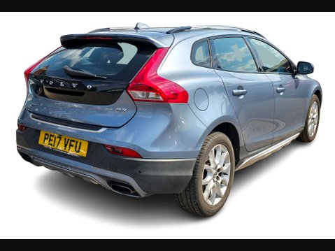 Volvo V40 2.0 V40 Cross Country Professional D3 5dr 4