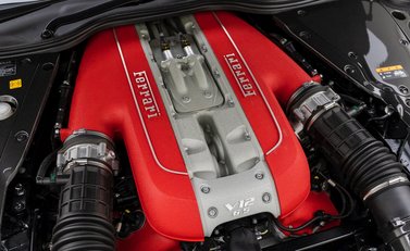 Ferrari 812 Superfast 32
