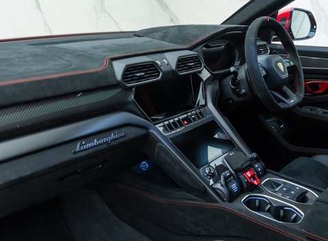 Lamborghini Urus PERFORMANTE 21