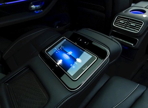 Mercedes-Benz GLS 600 16