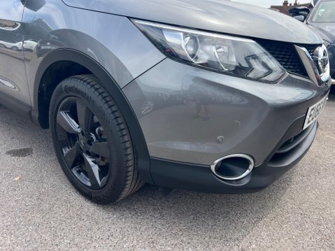 Nissan Qashqai 1.2 DIG-T N-Connecta XTRON 2WD Euro 6 (s/s) 5dr 9