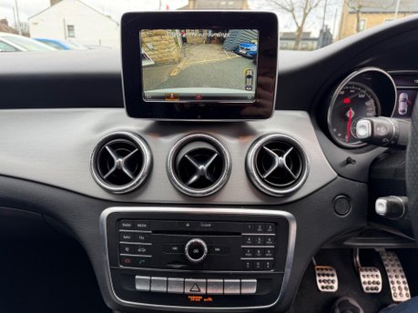 Mercedes-Benz CLA Class CLA 200 D AMG LINE 11