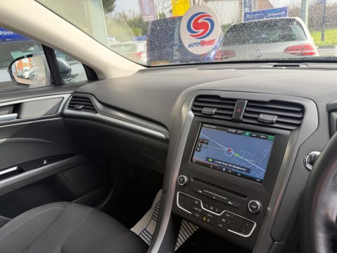 Ford Mondeo 1.6 TDCi ECOnetic Titanium Euro 5 (s/s) 5dr 40