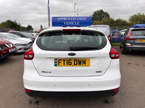 Ford Focus 1.0T EcoBoost Zetec Euro 6 (s/s) 5dr 9