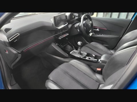 Peugeot 208 PURETECH GT S/S 28