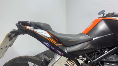 KTM Duke 2014 29K RUNNING PROJECT BIKE SUPERMOTO NAKED BIKE 125CC 15BHP 17