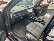 Porsche Macan PDK 39