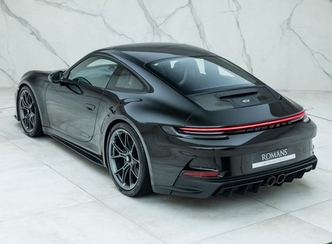 Porsche 911 GT3 Touring (992) 13