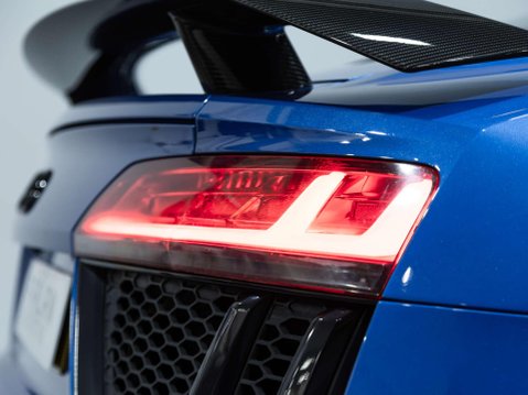 Audi R8 5.2 FSI V10 Coupe 2dr Petrol S Tronic quattro Euro 6 (s/s) (540 ps) 82