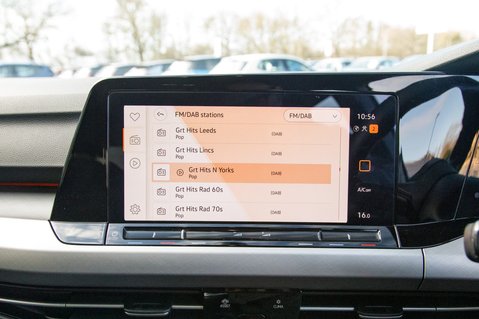 Volkswagen Golf LIFE TSI 25