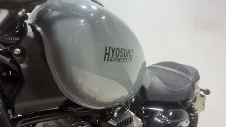 Hyosung GV AQUILA 2021 ONLY 2K NEW MOT SERVICED CRUISER 125CC 40