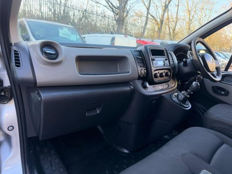 Renault Trafic 1.6 dCi 27 Business Panel Van 5dr Diesel Manual SWB Standard Roof Euro 6 (9 39