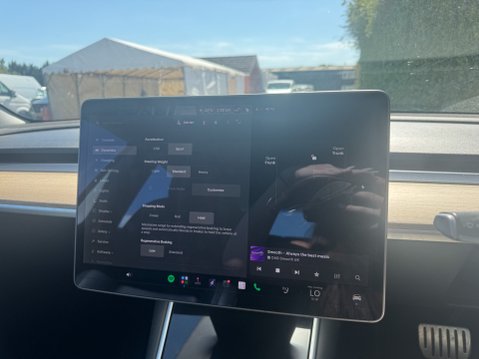 Tesla Model 3 (Dual Motor) Performance Saloon 4dr Electric Auto 4WDE (Performance Upgrade 18