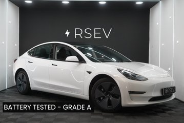Tesla Model 3 LONG RANGE AWD One Owner Heat Pump Adaptive LEDs Pano Roof Black Interior