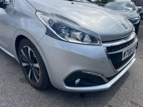 Peugeot 208 1.2 PureTech Allure Premium Euro 6 5dr 12