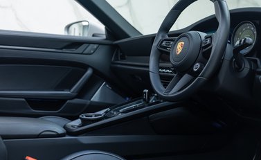 Porsche 911 Targa 4 GTS (992) 16