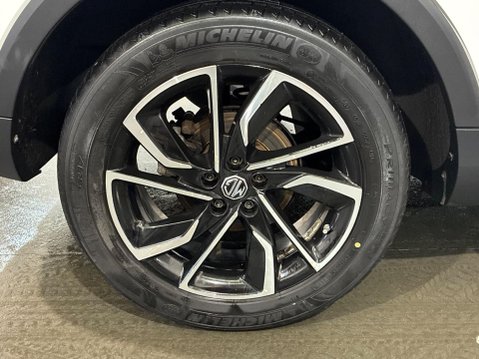 MG ZS 1.5 VTi-TECH Exclusive Euro 6 (s/s) 5dr 37