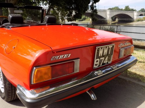 Alfa Romeo Spider 2000 Spider Veloce - LHD 80