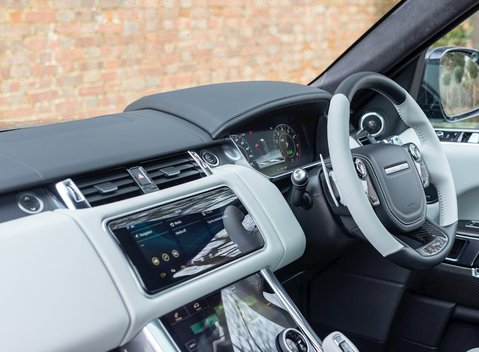 Land Rover Range Rover Sport 5.0 SVR 17