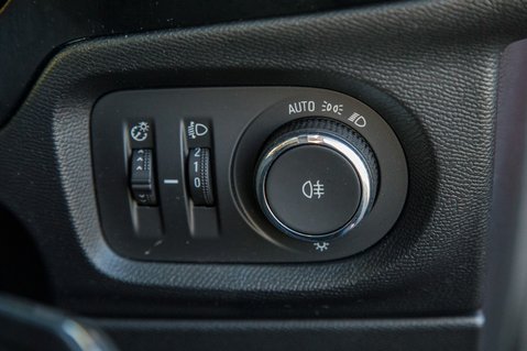 Vauxhall Corsa SE PREMIUM 15