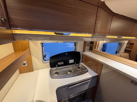 Burstner Ixeo IT 680 G 22