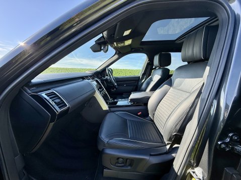Land Rover Discovery TD6 HSE LUXURY 31