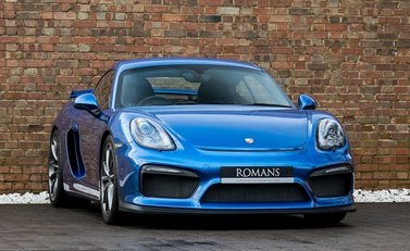 Porsche Cayman GT4 1
