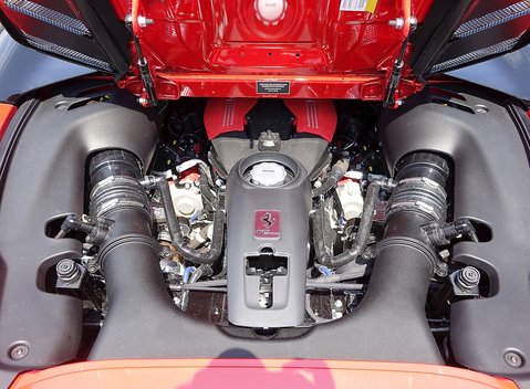Ferrari 488 Spider 22
