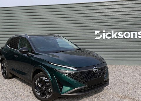 Nissan Qashqai DIG-T 140 N-CONNECTA GLASS ROOF  1