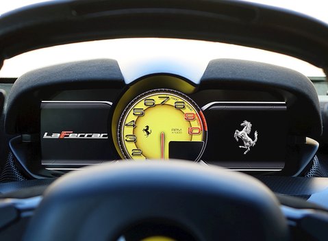 Ferrari LaFerrari 3