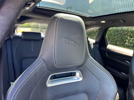 Jaguar F-Pace 2.0 D200 MHEV R-Dynamic HSE Auto AWD Euro 6 (s/s) 5dr 15