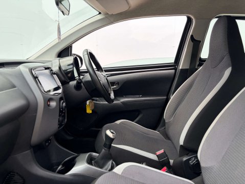 Toyota Aygo 1.0 Aygo X-Play TSS VVT-i 5dr 50