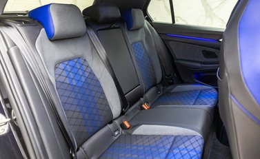 Volkswagen Golf R TSI 4MOTION 21