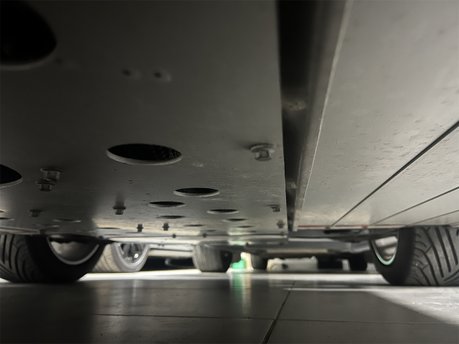 Aston Martin Vanquish V12 S 88