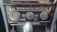Volkswagen Golf 1.4 TSI BlueMotion Tech S Hatchback 5dr Petrol DSG Euro 6 (s/s) (125 ps) 31
