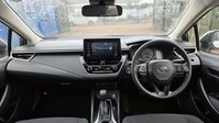 Toyota Corolla 1.8 VVT-h Design Touring Sports 5dr Petrol Hybrid CVT Euro 6 (s/s) (122 ps) 13