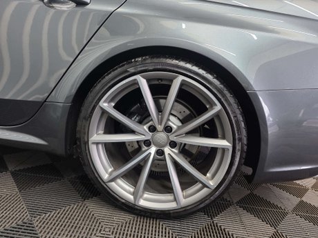Audi RS4 4.2 FSI V8 Estate 5dr Petrol S Tronic quattro Euro 5 (450 ps) 28