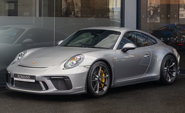 Porsche 911 GT3 Touring (991.2) 2