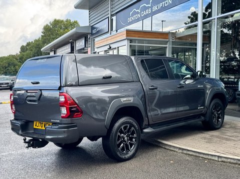 Toyota Hilux INVINCIBLE X 4WD D-4D DCB 8