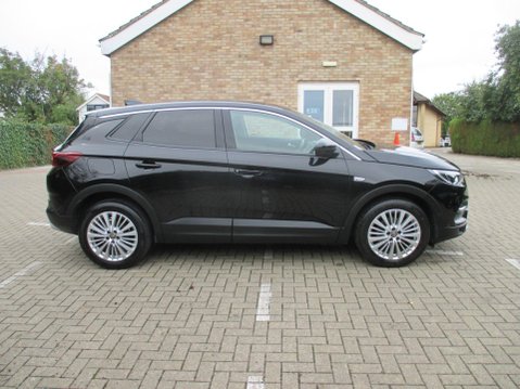 Vauxhall Grandland X 1.2 Turbo Tech Line Nav Euro 6 (s/s) 5dr 6