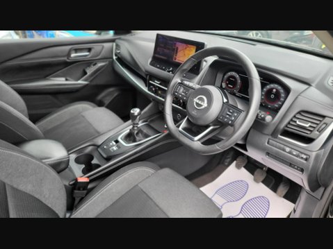 Nissan Qashqai DIG-T N-CONNECTA MHEV 2