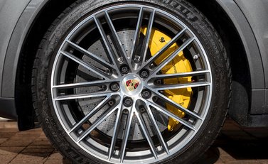 Porsche Cayenne Turbo S E-Hybrid 10