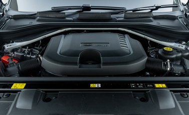 Land Rover Range Rover D350 Autobiography LWB 7 Seater 37