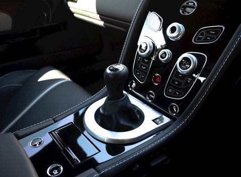 Aston Martin V12 Vantage S Roadster 20