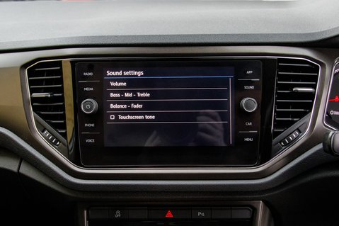 Volkswagen T-Roc SE TSI 26