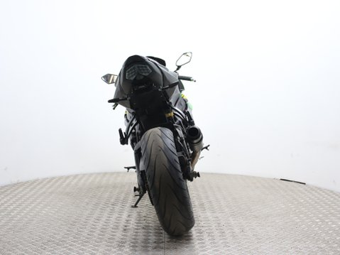 Kawasaki ZX-6R ZX600RBF 9