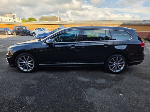 Volkswagen Passat 2.0 Passat R-Line TDI BlueMotion Technology 5dr 32