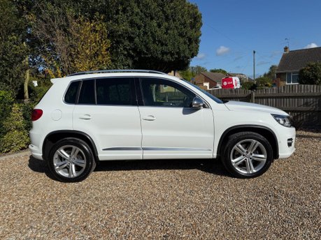 Volkswagen Tiguan 2.0 TDI BlueMotion Tech R-Line Edition SUV 5dr Diesel DSG 4WD Euro 6 (s/s) 6