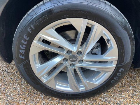 Audi Q7 3.0 TFSIe V6 55 S line SUV 5dr Petrol Plug-in Hybrid Tiptronic quattro Euro 31