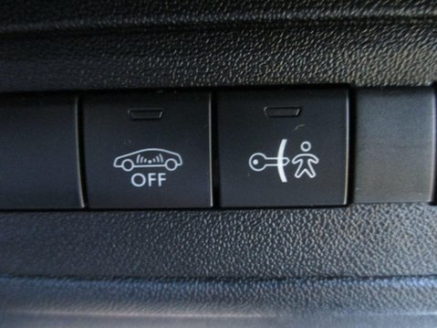 Peugeot 2008 1.2 PureTech Allure EAT Euro 6 (s/s) 5dr 32